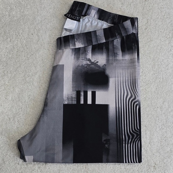 Venus Black White Abstract Print Leggings Pants Women's Size XL - Picture 7 of 9